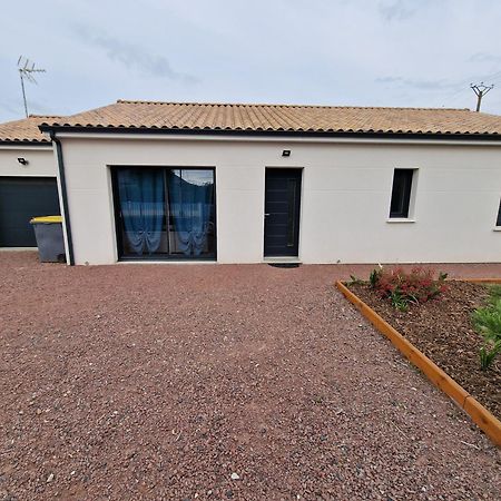 Coeur De Village Commerces Proximite Center Parcs Les-Trois-Moutiers Ngoại thất bức ảnh