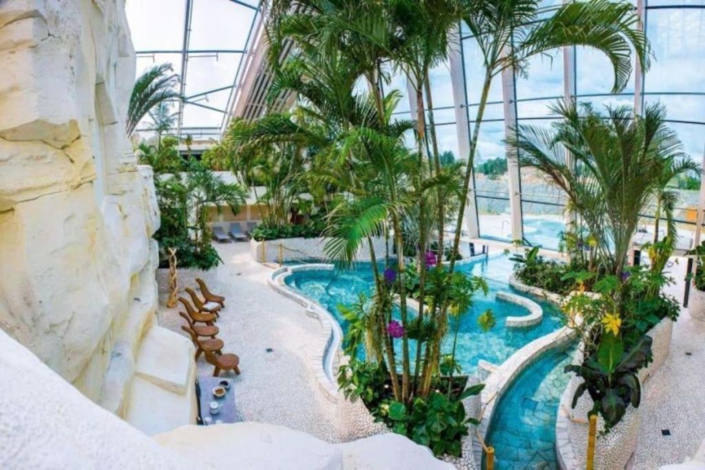 Coeur De Village Commerces Proximite Center Parcs Les-Trois-Moutiers Ngoại thất bức ảnh